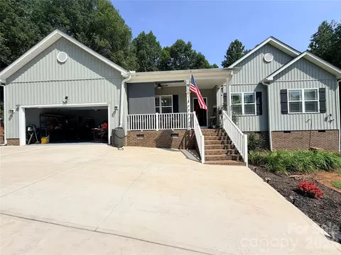 10 Mooney Dr, Taylorsville, NC 28681