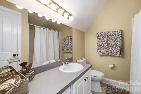 Bath - 141 Oak Leaf Ln, Wingate, NC 28174 photo 3 of 3