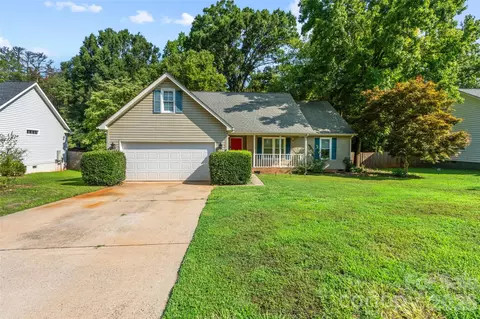 823 Thistledown Dr, Rock Hill, SC 29730