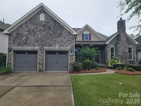 14920 High Bluff Ct, Charlotte, NC 28278
