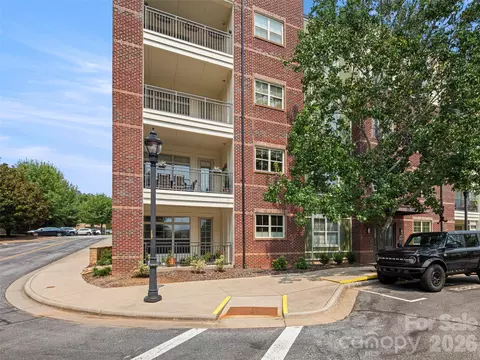 5 Farleigh 104 St #104, Asheville, NC 28803