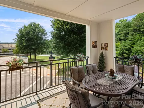 5 Farleigh 104 St #104, Asheville, NC 28803