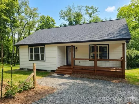 12 Overbrook Pl, Asheville, NC 28805