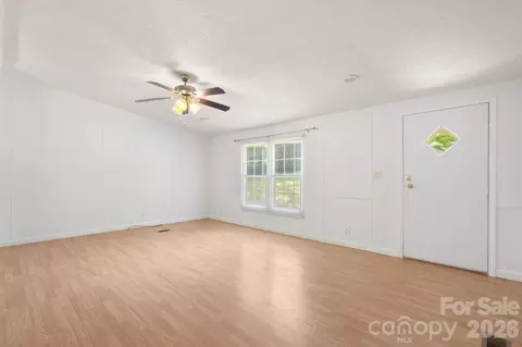 Living - 2786 Ridgecreek Dr, Morganton, NC 28655 photo 2 of 8