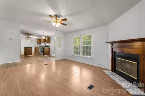 Living - 2786 Ridgecreek Dr, Morganton, NC 28655 photo 6 of 8