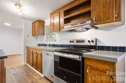 Kitchen - 2786 Ridgecreek Dr, Morganton, NC 28655 photo 2 of 2