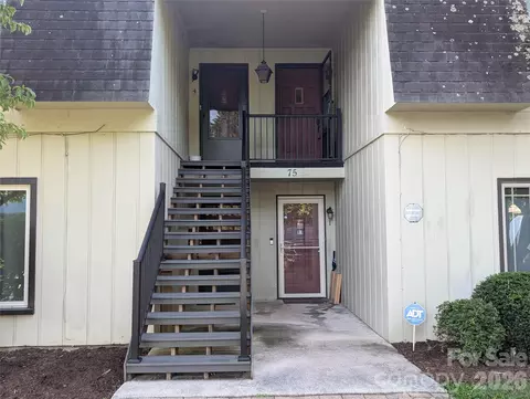 75 Jolly D4 Ln #D4, Hendersonville, NC 28739
