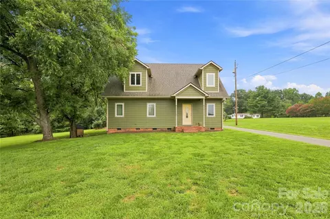 423 Moose Club Rd, Statesville, NC 28677