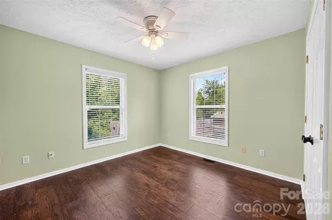 Bedroom - 10724 Kingsview Dr, Davidson, NC 28036 photo 1 of 7