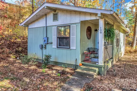 108 Hidden Pond Ln, Asheville, NC 28804