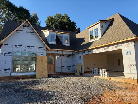 320 Downing Dr, Kings Mountain, NC 28086