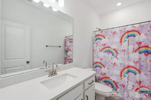 Bath - 215 Tamala St, Davidson, NC 28036 photo 1 of 1