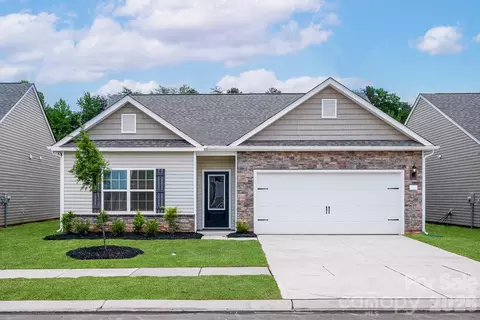8129 Cravat Ct, Charlotte, NC 28215