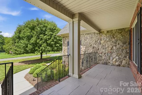 Exterior - 2712 Smith Field Dr, Monroe, NC 28110 photo 3 of 9