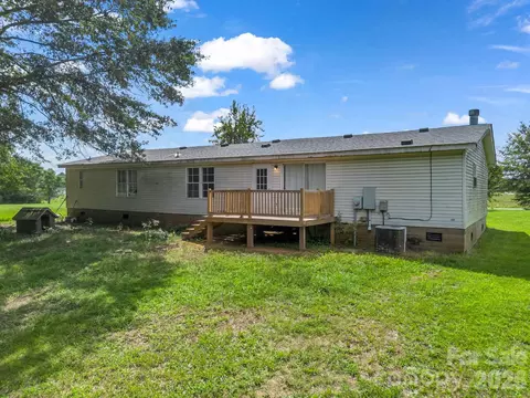 Exterior - 3204 Frank Grigg Dr, Shelby, NC 28150 photo 1 of 3