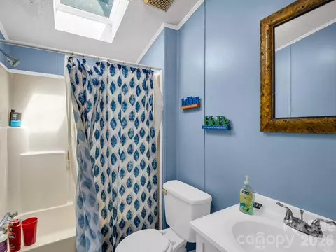 Bath - 3204 Frank Grigg Dr, Shelby, NC 28150 photo 4 of 4