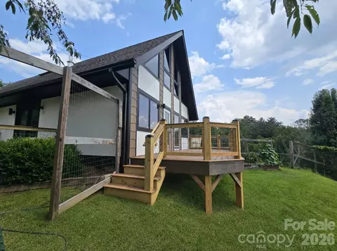 98 Tom Arthur Ln, Marshall, NC 28753