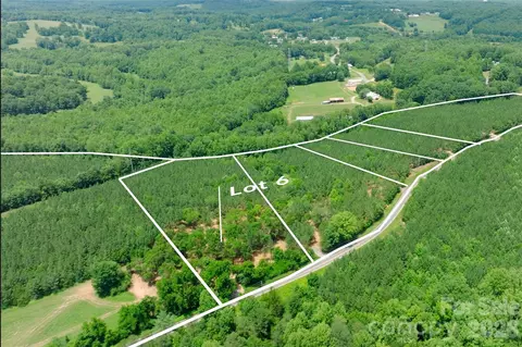 6 Morrison Rd, Morganton, NC 28655