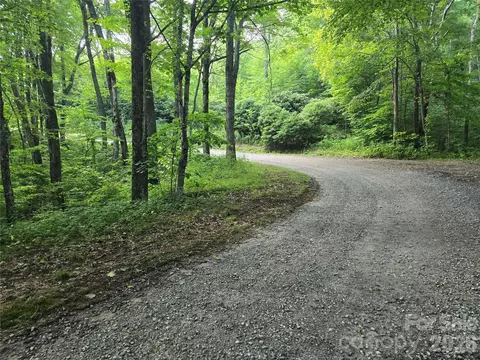 000 Greenspire Dr, Sylva, NC 28779 photo 2