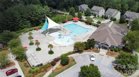 Exterior - 1065 Pennington Dr, Lancaster, SC 29720 photo 6 of 6