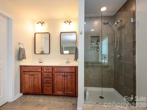 Bath - 1065 Pennington Dr, Lancaster, SC 29720 photo 4 of 5