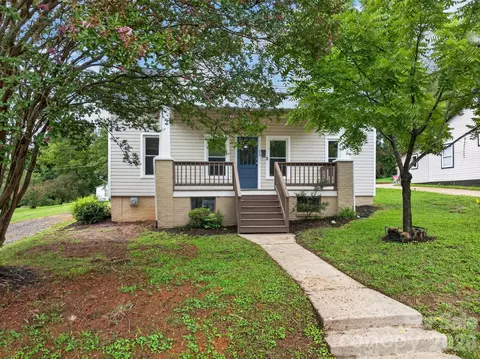 410 Spruce Sw St SW, Lenoir, NC 28645