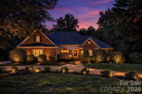 675 Heather Dr, Lincolnton, NC 28092
