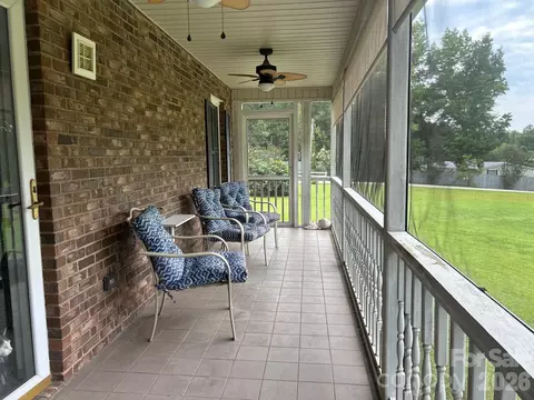 Exterior - 2323 Cherry Rd, Catawba, SC 29704 photo 8 of 12