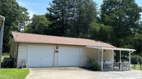 Exterior - 2323 Cherry Rd, Catawba, SC 29704 photo 3 of 12