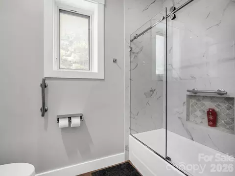 Bath - 21 Rock Ridge Rd, Mill Spring, NC 28756 photo 5 of 6
