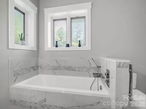 Bath - 21 Rock Ridge Rd, Mill Spring, NC 28756 photo 3 of 6