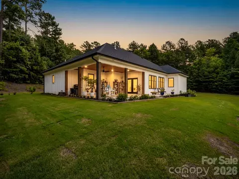 Exterior - 21 Rock Ridge Rd, Mill Spring, NC 28756 photo 4 of 11