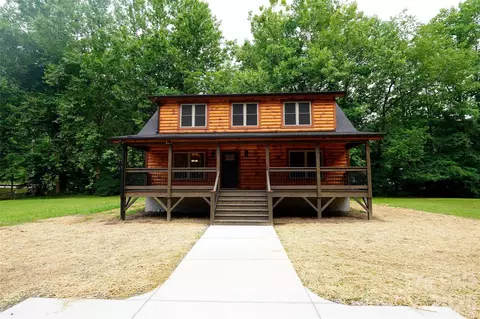 616 Twinbrook Ln, Maggie Valley, NC 28751