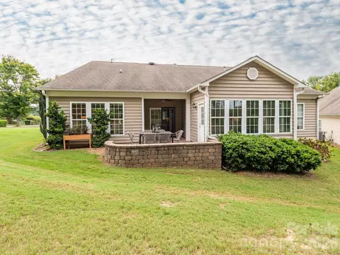 Exterior - 49108 Gladiolus St, Fort Mill, SC 29707 photo 2 of 6