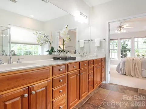 Bath - 49108 Gladiolus St, Fort Mill, SC 29707 photo 2 of 4