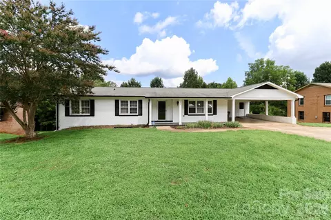 535 N Carolina Ave, Statesville, NC 28677