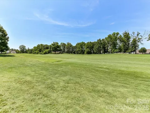 Exterior - 1139 Stone Marker Dr, Monroe, NC 28112 photo 5 of 11
