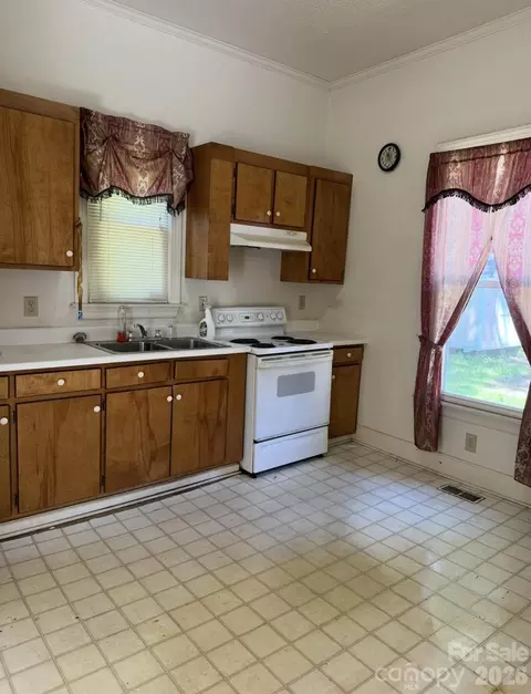 Kitchen - 429 E Cemetery St, Salisbury, NC 28144 photo 1 of 1
