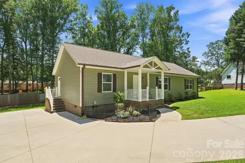 312 Sailwinds Rd, Mooresville, NC 28115