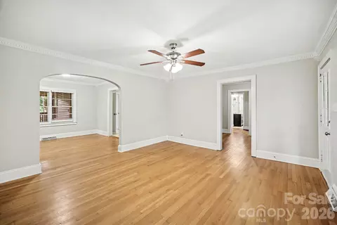 Living - 704 1st Avenue Ne Pl NE, Conover, NC 28613 photo 2 of 8