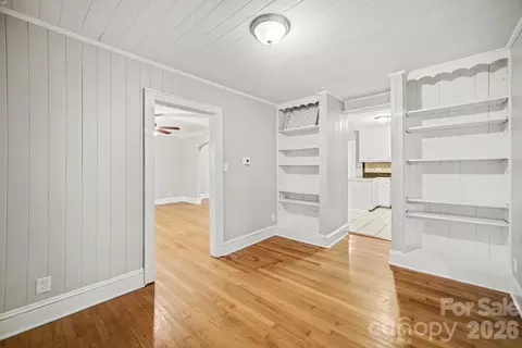 Living - 704 1st Avenue Ne Pl NE, Conover, NC 28613 photo 5 of 8