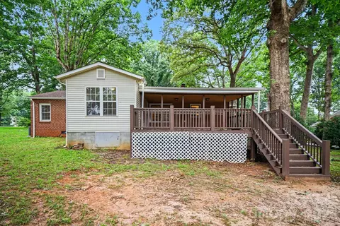 Exterior - 704 1st Avenue Ne Pl NE, Conover, NC 28613 photo 5 of 5