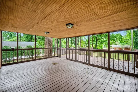 Exterior - 704 1st Avenue Ne Pl NE, Conover, NC 28613 photo 3 of 5