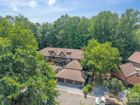 7426 Newmans Ln, Charlotte, NC 28270