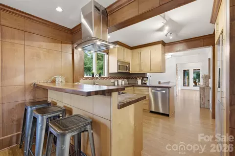 Kitchen - 21034 Cornelius St, Cornelius, NC 28031 photo 1 of 2