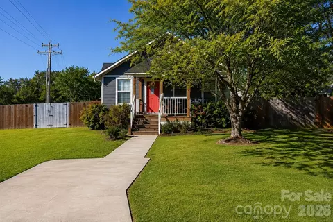 1104 Poston Cir, Gastonia, NC 28054