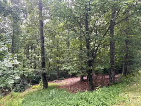 211 Tom Fazio Trce, Hendersonville, NC 28739