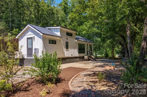 5797 Us Hwy 6474a, Lake Lure, NC 28746