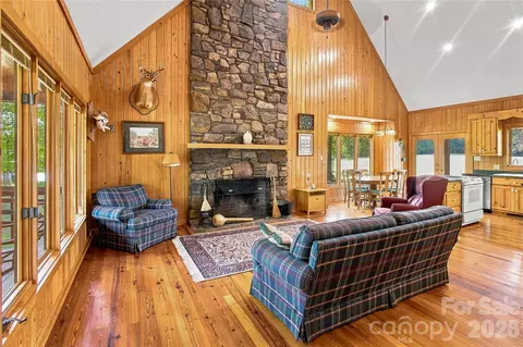 Living - 1979 Willie Usher Rd, Lancaster, SC 29720 photo 1 of 1