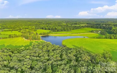 View/Area - 1979 Willie Usher Rd, Lancaster, SC 29720 photo 2 of 15